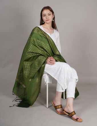 Woven Design Silk Blend Banarasi Dupatta with Zari - Image 2