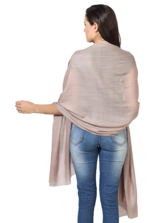 Women's Solid Blended Shawl - Image 4