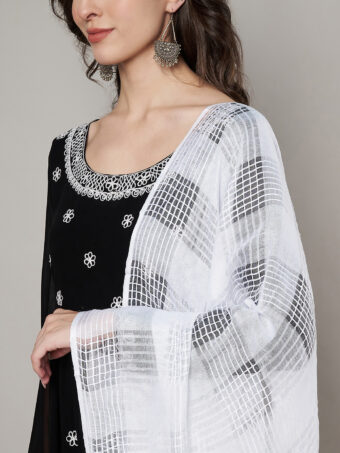 MUFFLY Women White Cotton Self Design Dupatta - Image 4